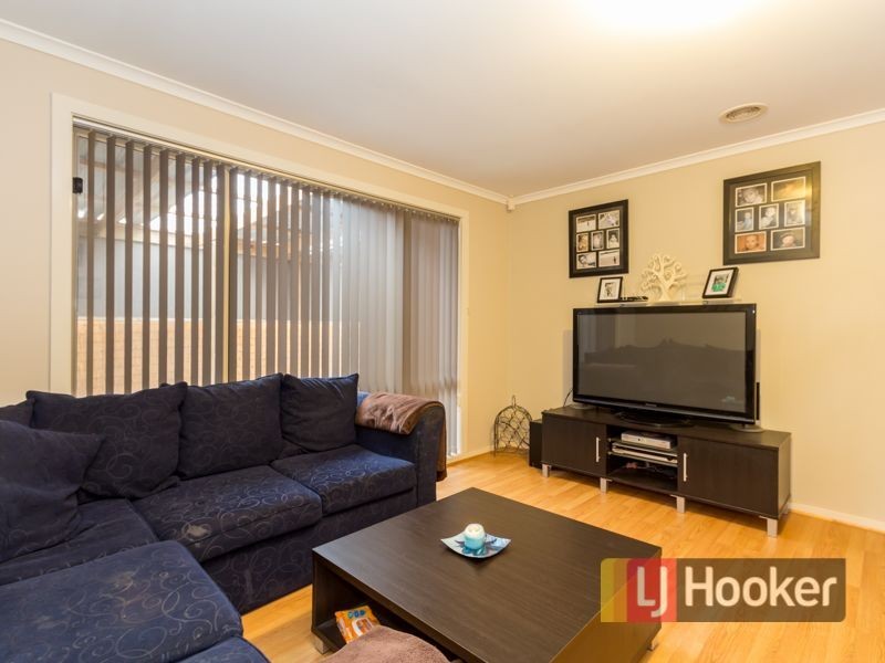 48 Bernborough Avenue, Cranbourne West VIC 3977