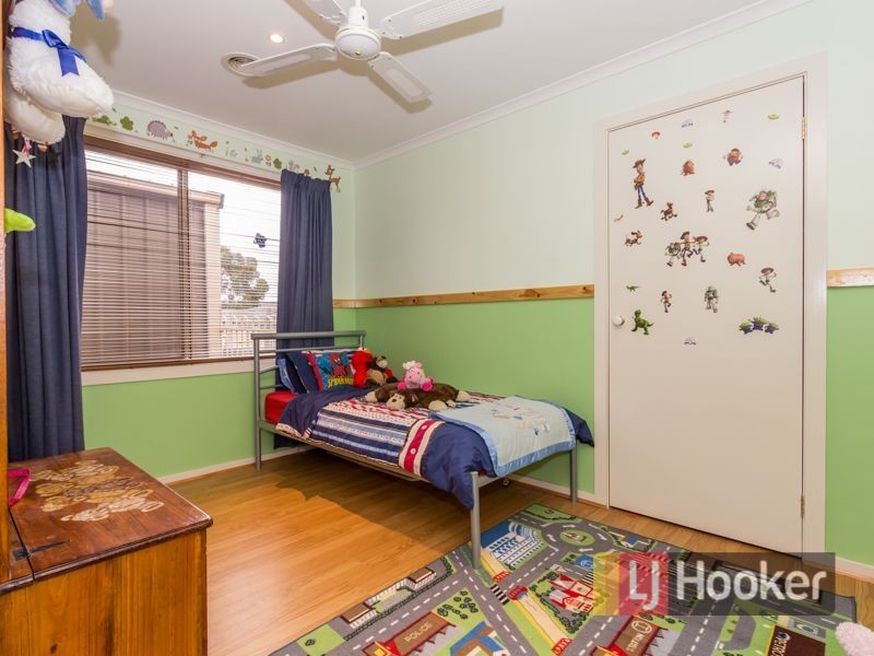 48 Bernborough Avenue, Cranbourne West VIC 3977