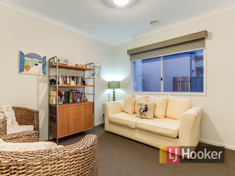 16 William Thwaites Boulevard, Cranbourne North VIC 3977