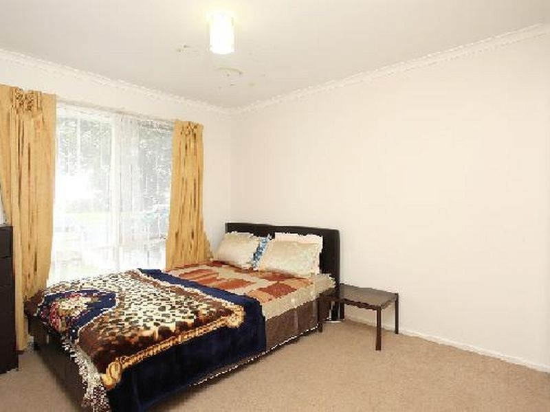 1/81 Endeavour Drive, Cranbourne North VIC 3977