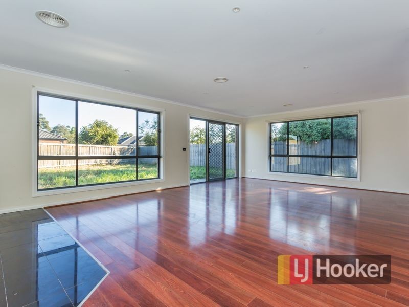 4/21 Elizabeth Street, Cranbourne North VIC 3977