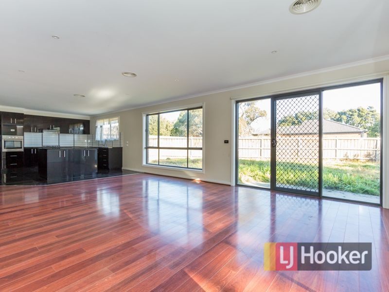 4/21 Elizabeth Street, Cranbourne North VIC 3977