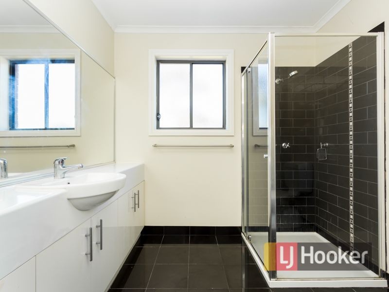 4/21 Elizabeth Street, Cranbourne North VIC 3977