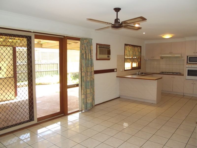 3 Bates Street, Cranbourne West VIC 3977