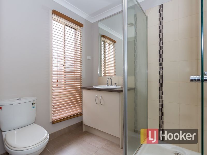 61 Tyndall Street, Cranbourne East VIC 3977