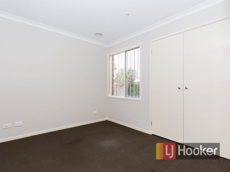 61 Tyndall Street, Cranbourne East VIC 3977