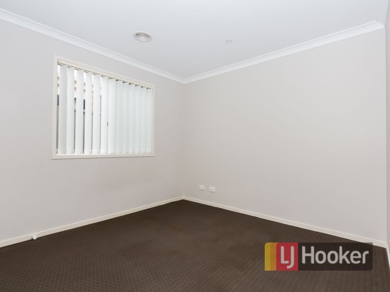 61 Tyndall Street, Cranbourne East VIC 3977