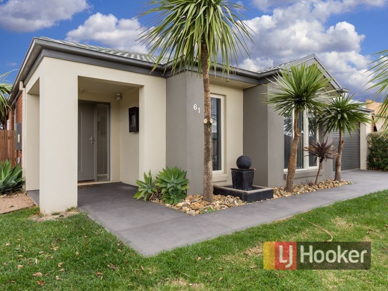 61 Tyndall Street, Cranbourne East VIC 3977