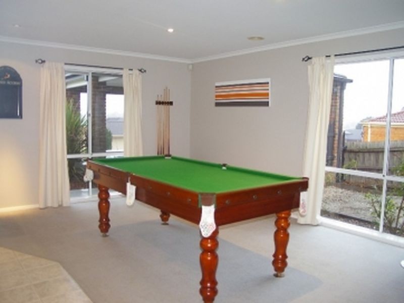 12 Oakleaf Place, Narre Warren VIC 3805