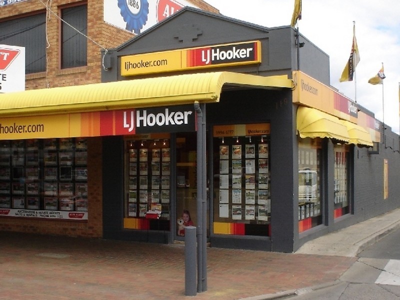 110 Courtenay Avenue, Cranbourne VIC 3977