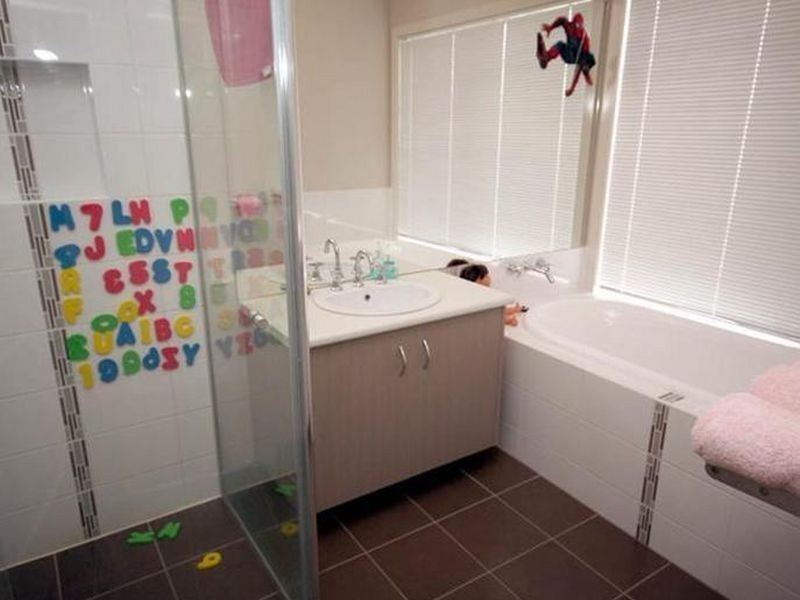 25 McCallum Drive, Cranbourne East VIC 3977