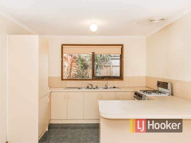 7 Elandra Way, Cranbourne West VIC 3977
