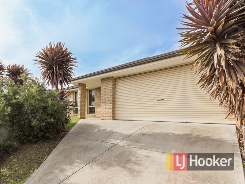 9 Golden Way, Skye VIC 3977