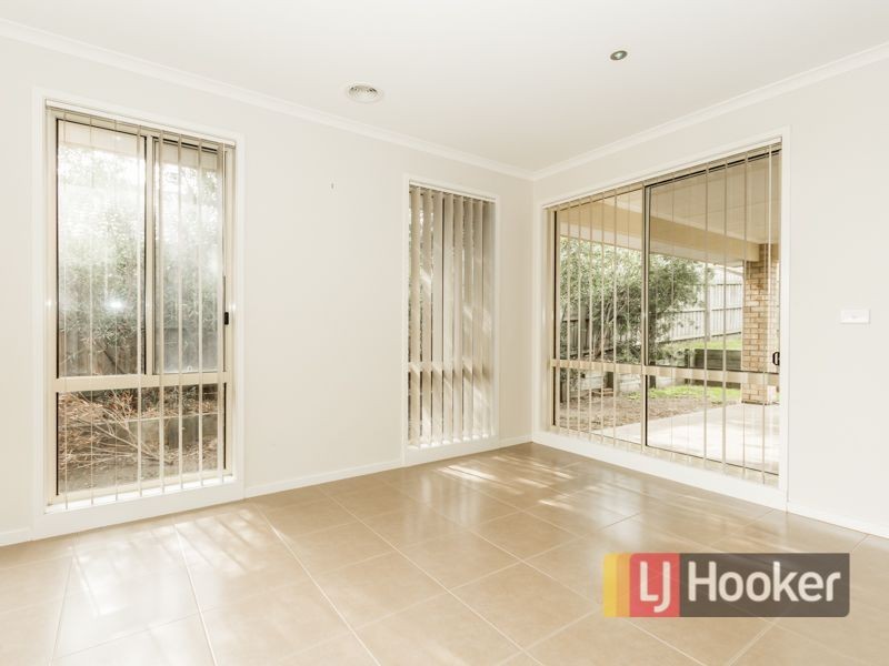 9 Golden Way, Skye VIC 3977