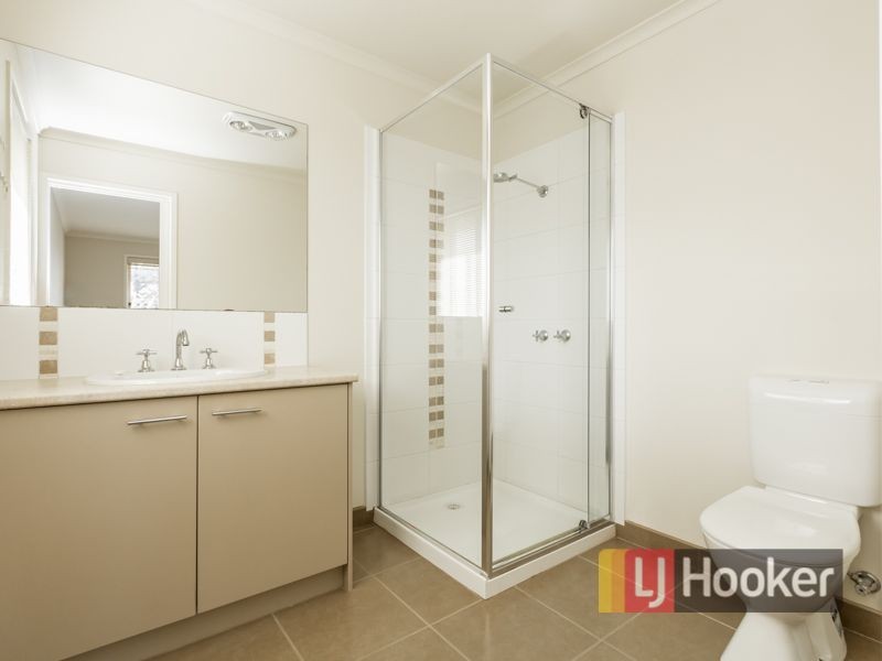 9 Golden Way, Skye VIC 3977