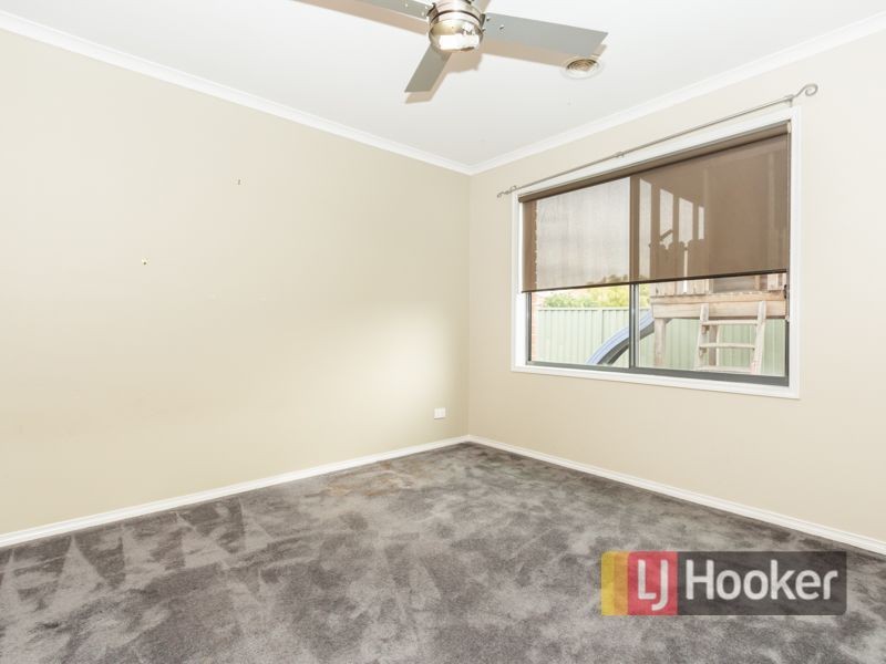 10 Foxwood Drive, Cranbourne East VIC 3977