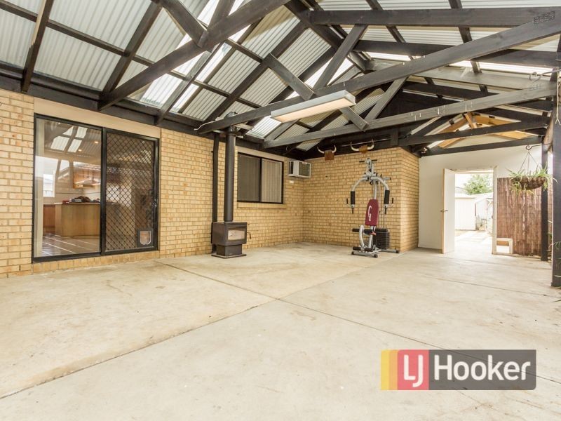 6 Cranberry Place, Cranbourne VIC 3977