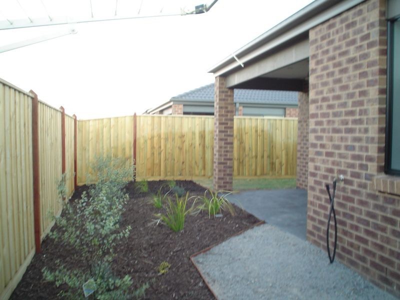 6 Boland Drive, Lyndhurst VIC 3975