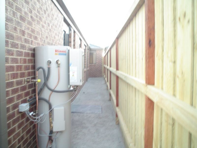 6 Boland Drive, Lyndhurst VIC 3975