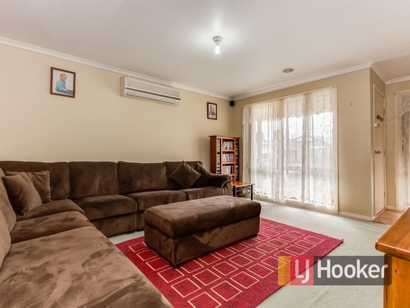 12 Pirita Place, Cranbourne West VIC 3977