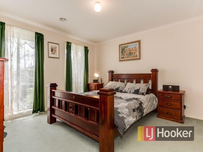 12 Pirita Place, Cranbourne West VIC 3977