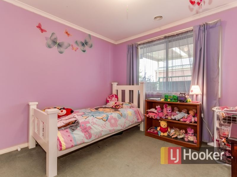 12 Pirita Place, Cranbourne West VIC 3977