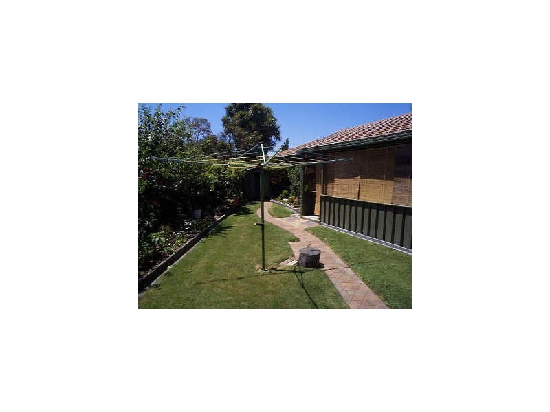 1 Canterbury Street, Cranbourne East VIC 3977