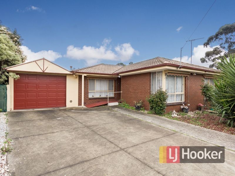 56 Clairmont Avenue, Cranbourne VIC 3977