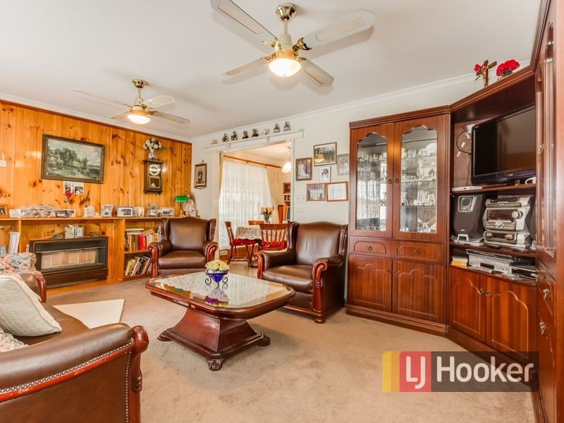 56 Clairmont Avenue, Cranbourne VIC 3977