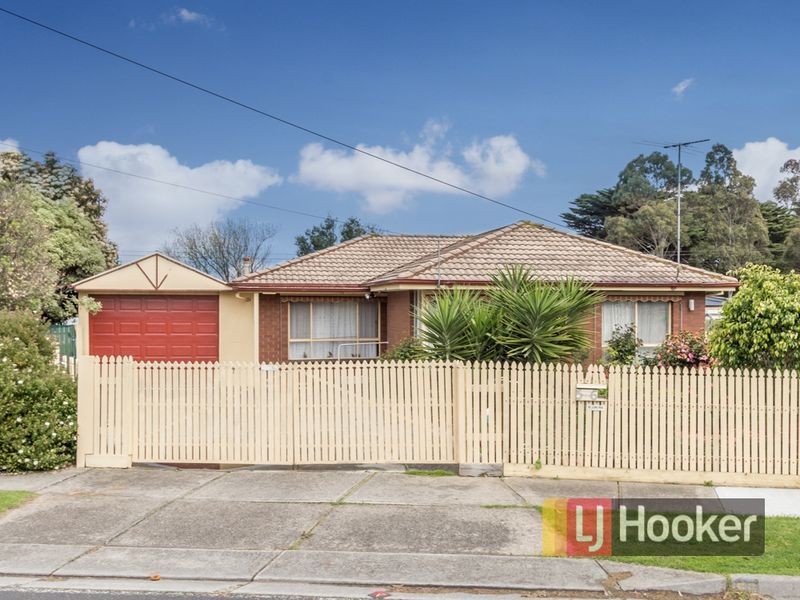 56 Clairmont Avenue, Cranbourne VIC 3977