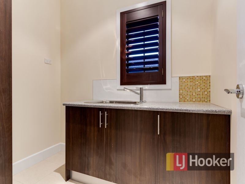 6 Ascent Drive, Cranbourne North VIC 3977