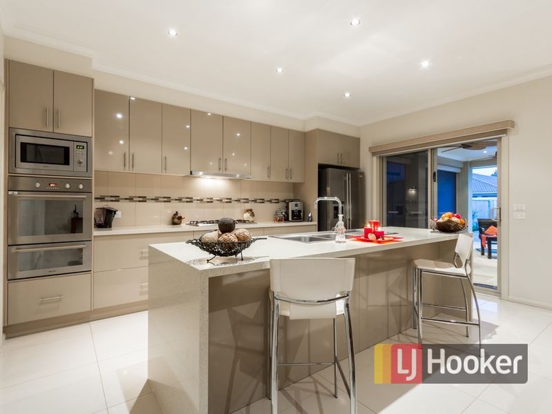 39 Waterhouse Way, Cranbourne VIC 3977