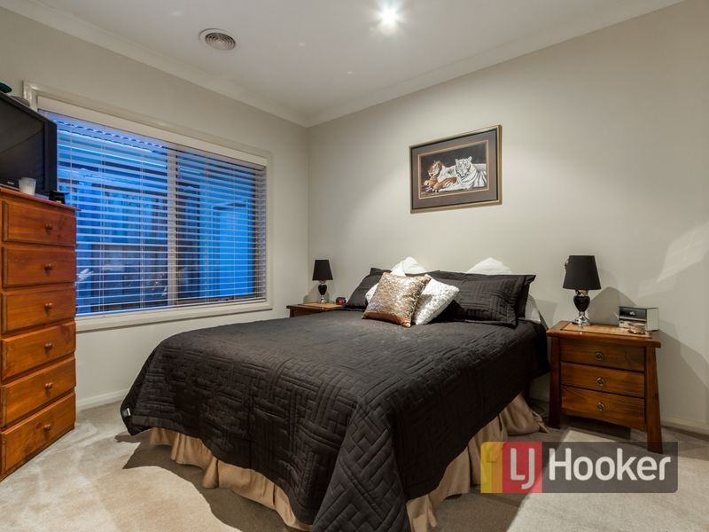 39 Waterhouse Way, Cranbourne VIC 3977