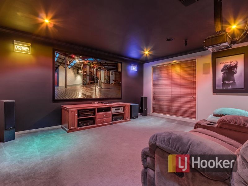 6 Luxor Court, Cranbourne VIC 3977