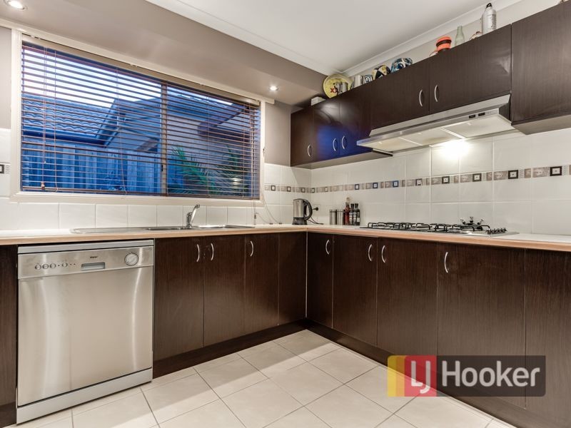 6 Luxor Court, Cranbourne VIC 3977