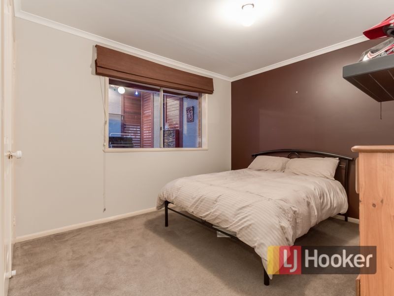 6 Luxor Court, Cranbourne VIC 3977