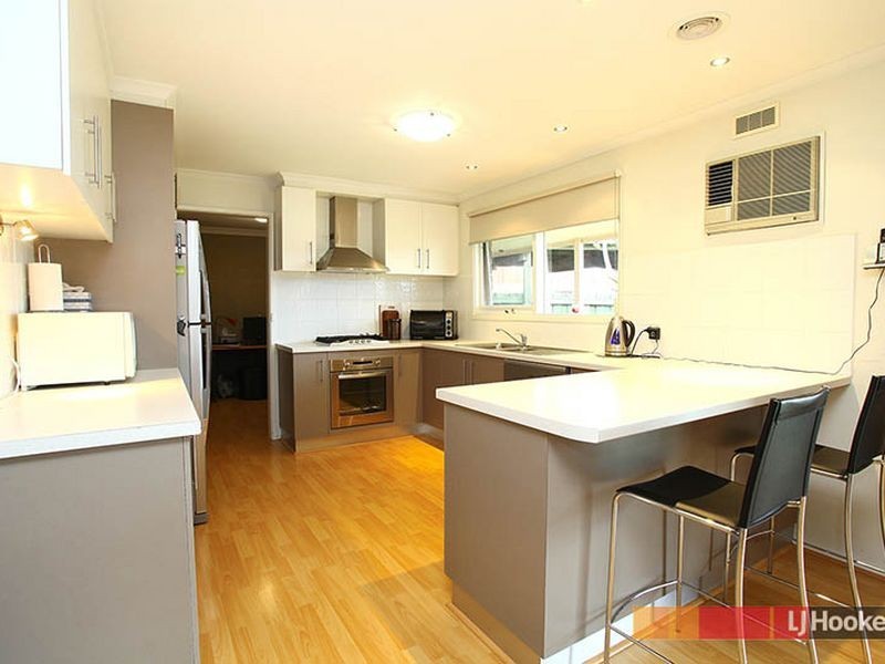 26 Huon Park Road, Cranbourne North VIC 3977