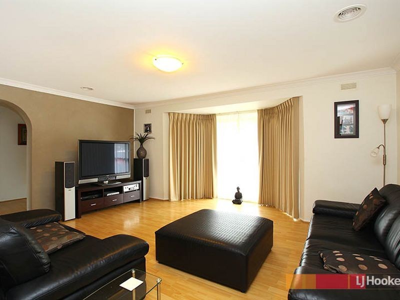 26 Huon Park Road, Cranbourne North VIC 3977