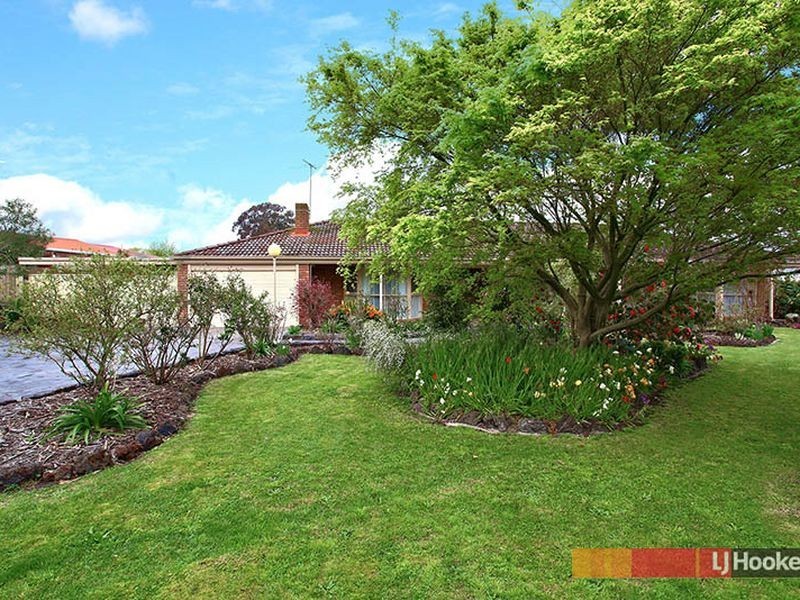 26 Huon Park Road, Cranbourne North VIC 3977