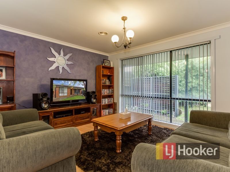 5 Knowing Close, Cranbourne West VIC 3977