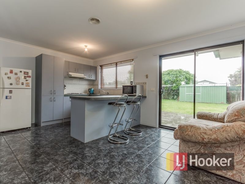 5 Knowing Close, Cranbourne West VIC 3977