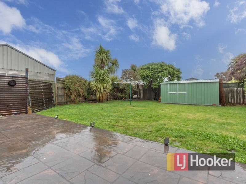 5 Knowing Close, Cranbourne West VIC 3977