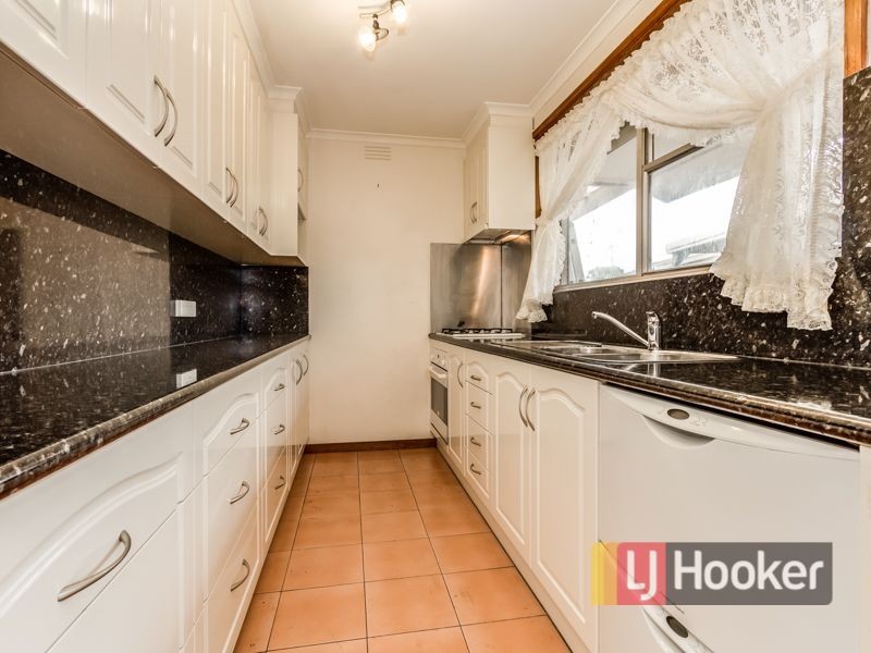 7 Fairbairn Road, Cranbourne VIC 3977