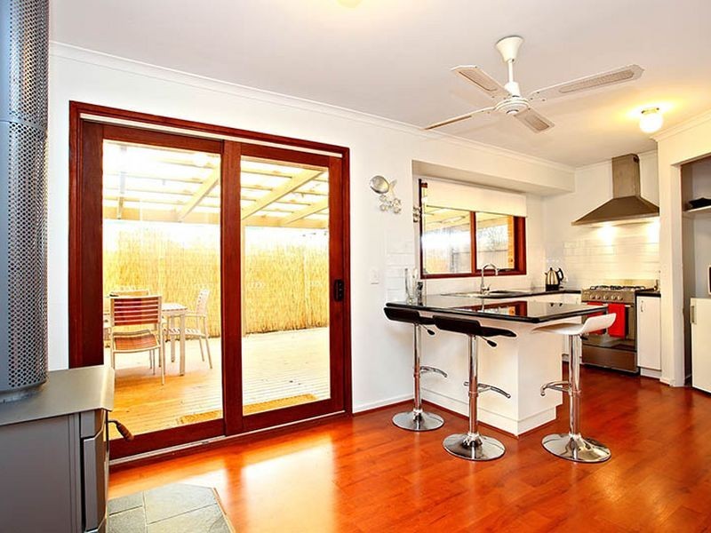 4 Annand Close, Cranbourne West VIC 3977