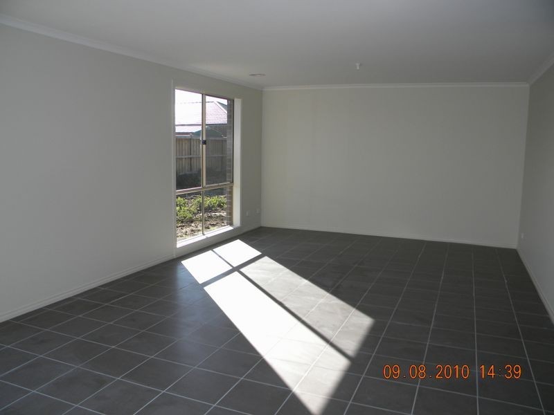 3 Peisley Crescent, Cranbourne VIC 3977