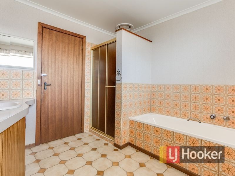 30 Bruce Street, Cranbourne VIC 3977