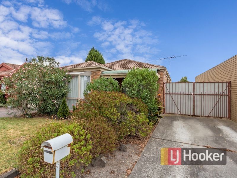18 Cirai Crescent, Cranbourne West VIC 3977