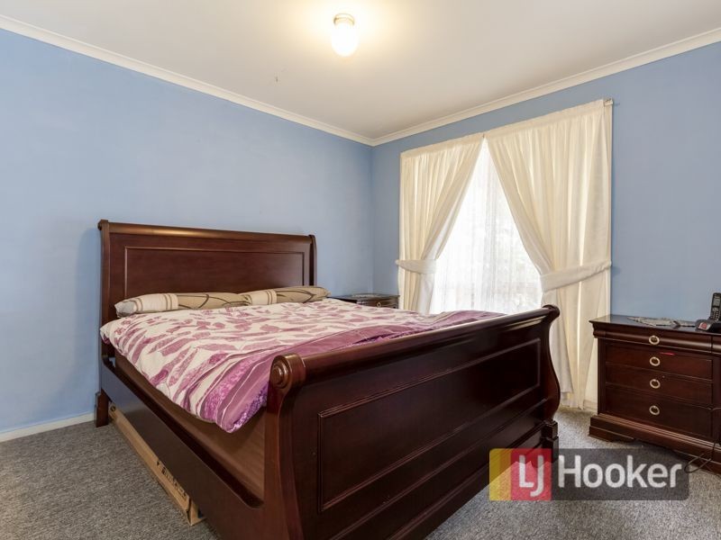 18 Cirai Crescent, Cranbourne West VIC 3977