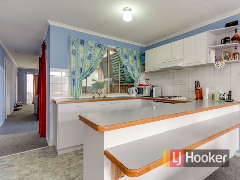 18 Cirai Crescent, Cranbourne West VIC 3977