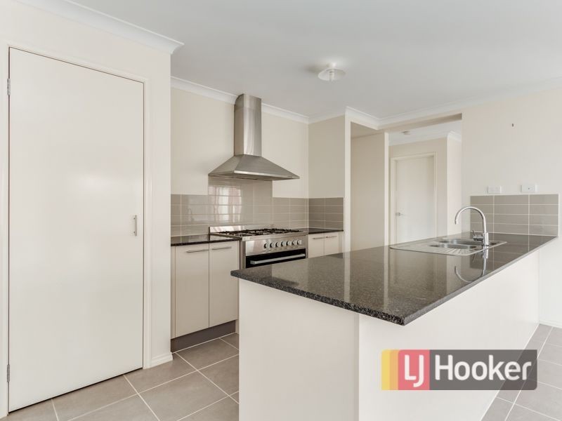 61 John Russell Road, Cranbourne West VIC 3977